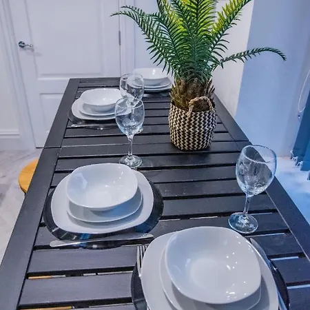 Appartement Bv Classic 3 Bedrooms At Cliff Oak Leeds Perfect For Contractors *