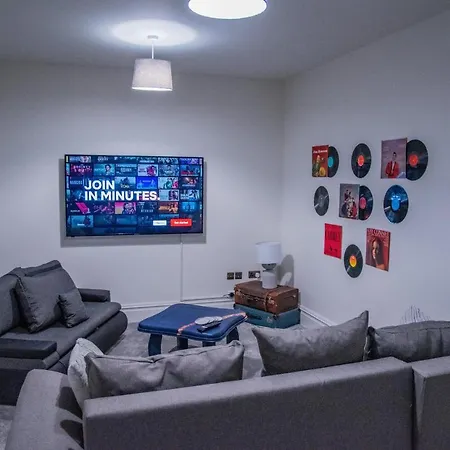 Bv Classic 3 Bedrooms At Cliff Oak Leeds Perfect For Contractors Apartment