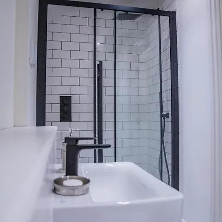 Bv Classic 3 Bedrooms At Cliff Oak Leeds Perfect For Contractors * Leeds (West Yorkshire)